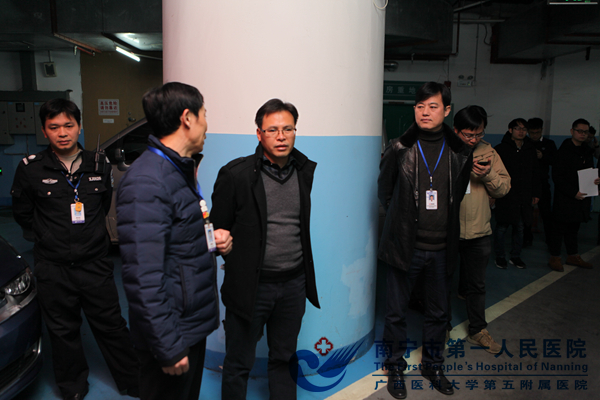 图2.市卫计委督查组现场检查工作.JPG