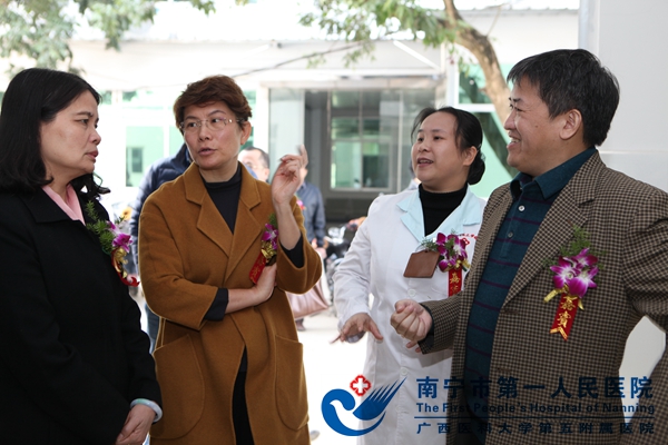 参观现场.JPG