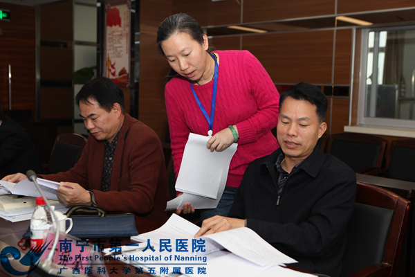 5.督察组审阅我院相关材料1.JPG
