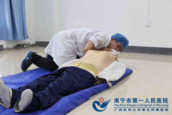 3、学生接受考核现场3.jpg