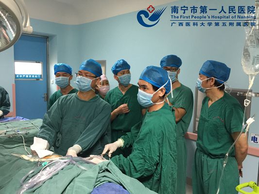 2.手术过程中2.jpg