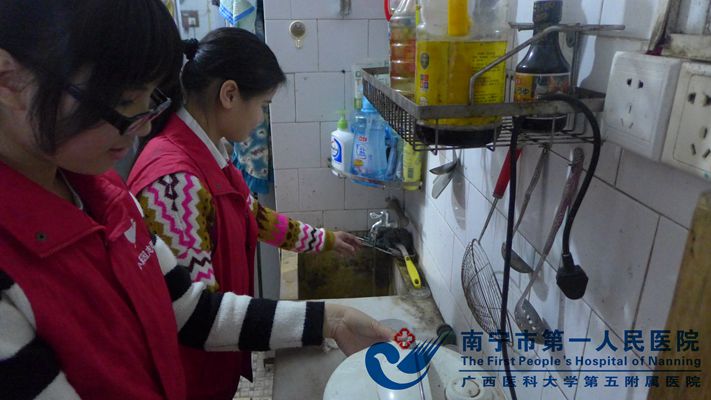 图为志愿活动现场1.jpg