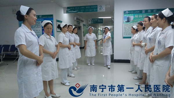1.礼仪培训照片.jpg