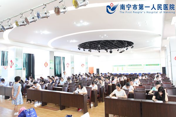 考试现场.jpg