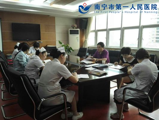埌东分院党支部党员在认真听黎书记谈“两学一做”2_副本.jpg