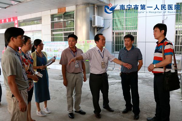 1.图为韦金儒院长与吴正球院长进行交流_副本.jpg
