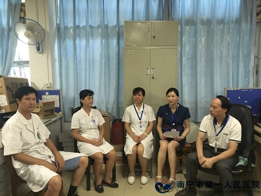 1.座谈会现场.jpg