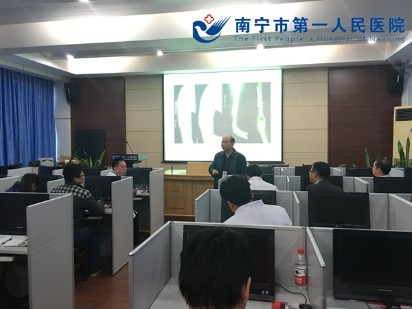 吴曙粤副院长进行试讲点评_副本.jpg