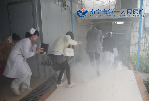 疏散消防演练.jpg
