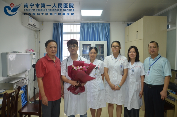 图1:医师节慰问活动现场.jpg