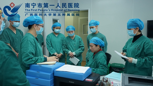 现场交流指导2.jpg