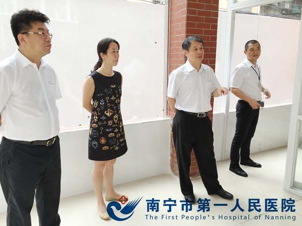 1.医院工会主席卓永强同志带队视察校园建设工作.JPG