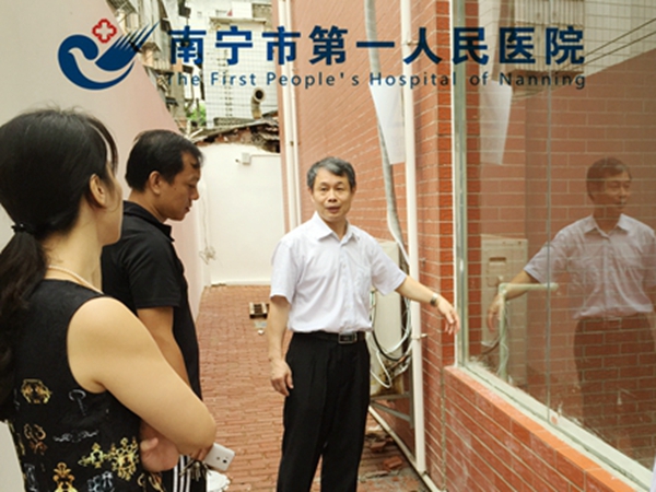 2.医院工会主席卓永强同志对建设工作提出意见建议.JPG