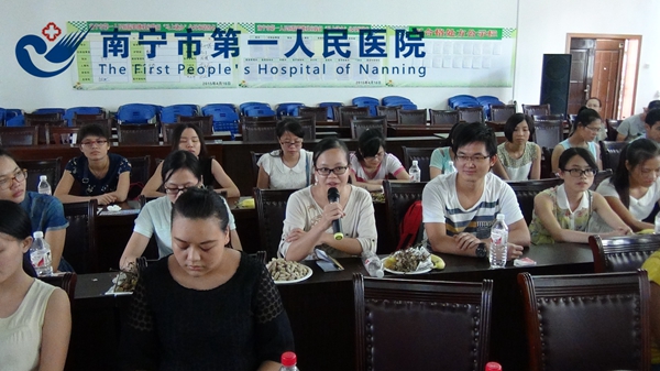 实习生代表发言.JPG