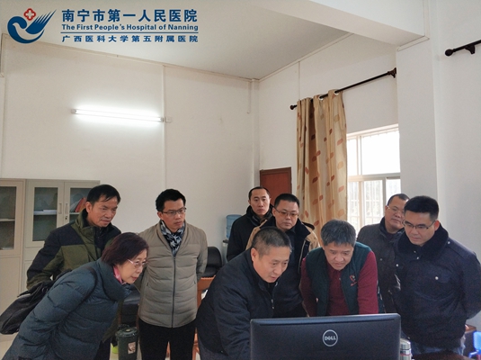 2019-1-2我院韦金儒院长与青秀区卫计局黄性龙局长讨论青秀区伶俐镇卫生院的规划布局.jpg