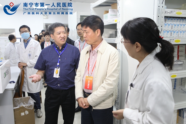 1.图为南宁市政协杜伟主席实地视察.jpg