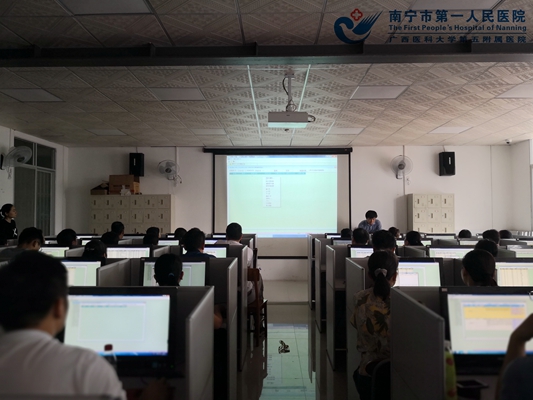 2.上机实操培训现场.jpg