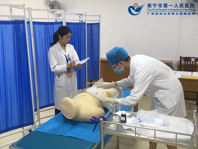 1571650457619014743.jpg 我院完成2019年实习中期临床技能操作考试工作.jpg