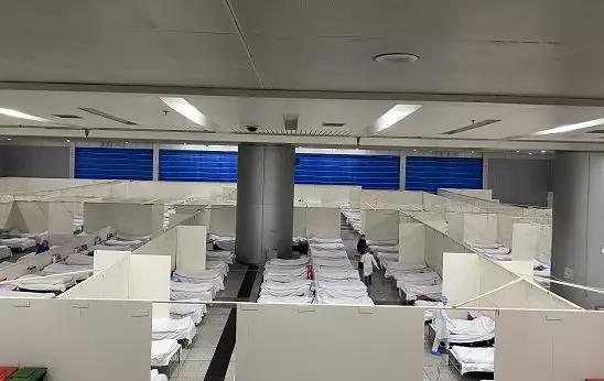 准备接收病人的病床.jpg