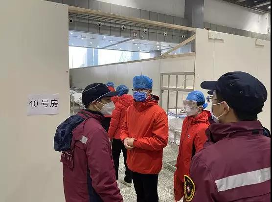 刚刚启动的方舱医院，还有很多方面有待进一步完善，但大家都在努力。.jpg