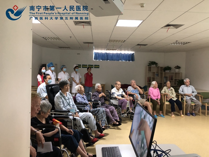 1594776021147047209.jpg 图2“回忆峥嵘岁月”段末.jpg