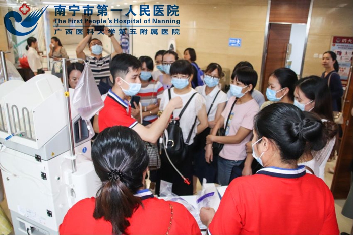 2[1].学员在接受培训.jpg