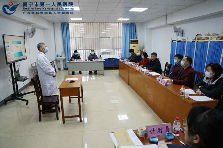 图为面试现场.jpg