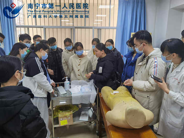 腹腔穿刺术培训_副本.jpg