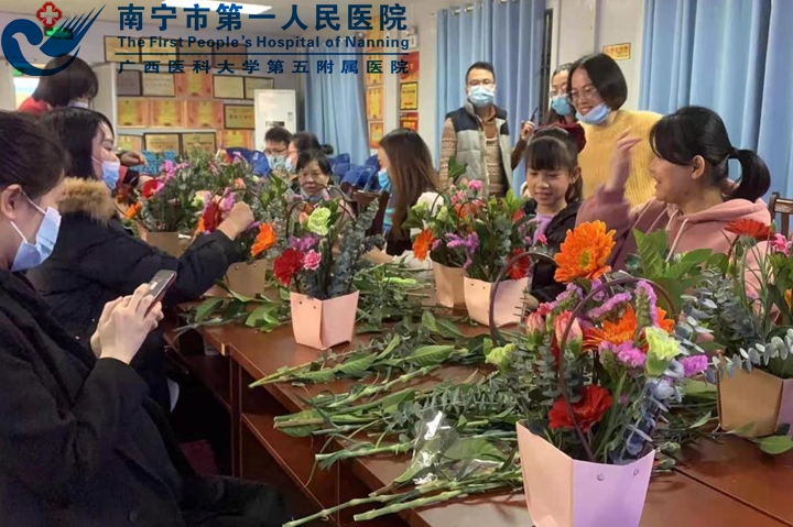 1615519256893086873.jpg 4活动现场其乐融融.jpg