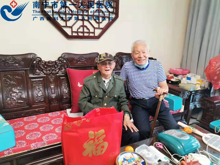 1617847834606031112.jpg 3慰问离休老党员王玉舟.jpg