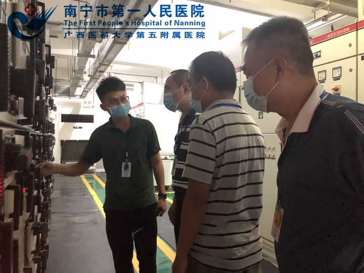 1630050201545028023.jpg 图为检查组对医院节能减排工作进行全面细致的检查.jpg