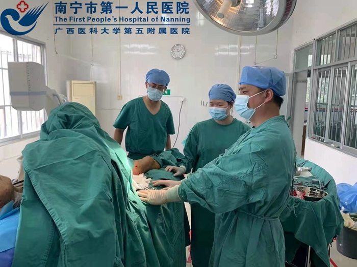 手术现场11.jpg