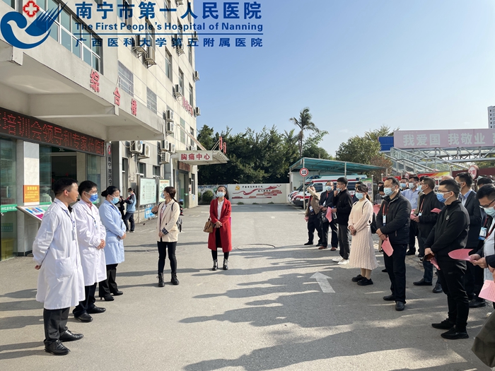 参观交流现场1.jpg