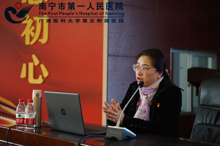 1640306901895055955.jpg 图为曾林博士为职工授课.jpg
