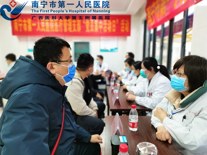 1641259806880024435.jpg 医疗管理党支部相贤社区义诊活动照片_32.jpg